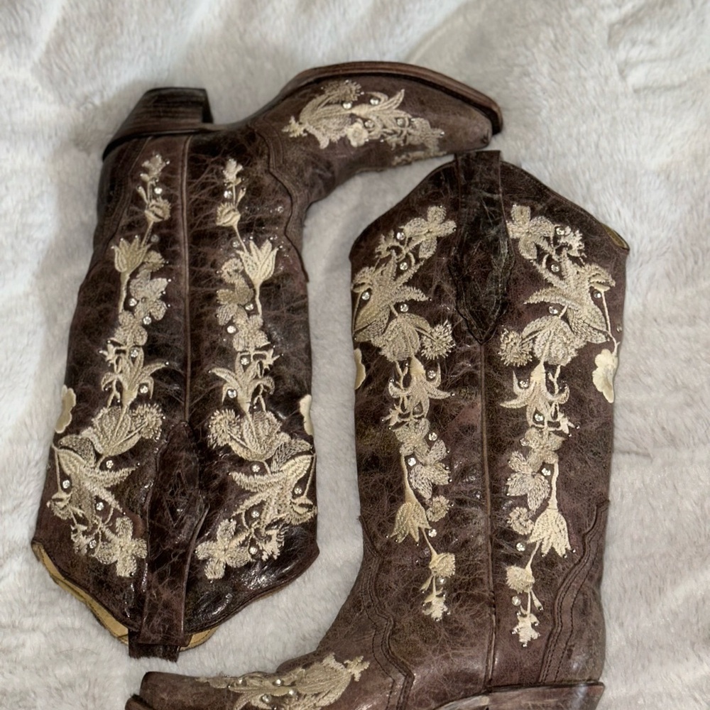 Embroidered Corral Western Boots